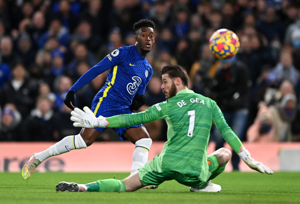 Hudson-Odoi (Chelsea) realizza la rete dei "Blues" nell'1-1 di Stamford Bridge con il Manchester Utd