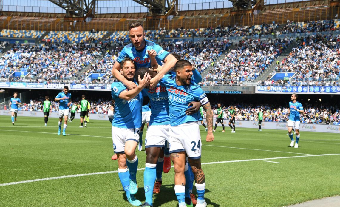 Il Napoli festeggia il gol di Koulibaly al Sassuolo