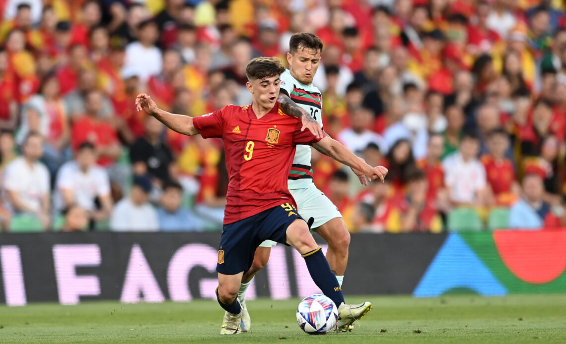 Gavi in azione nella sfida d'esordio in Nations League pareggiata dalla sua Spagna con il Portogallo
